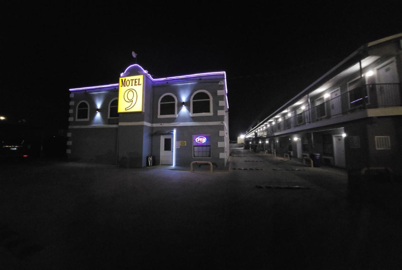 Motel 9 Laredo Eksteriør bilde